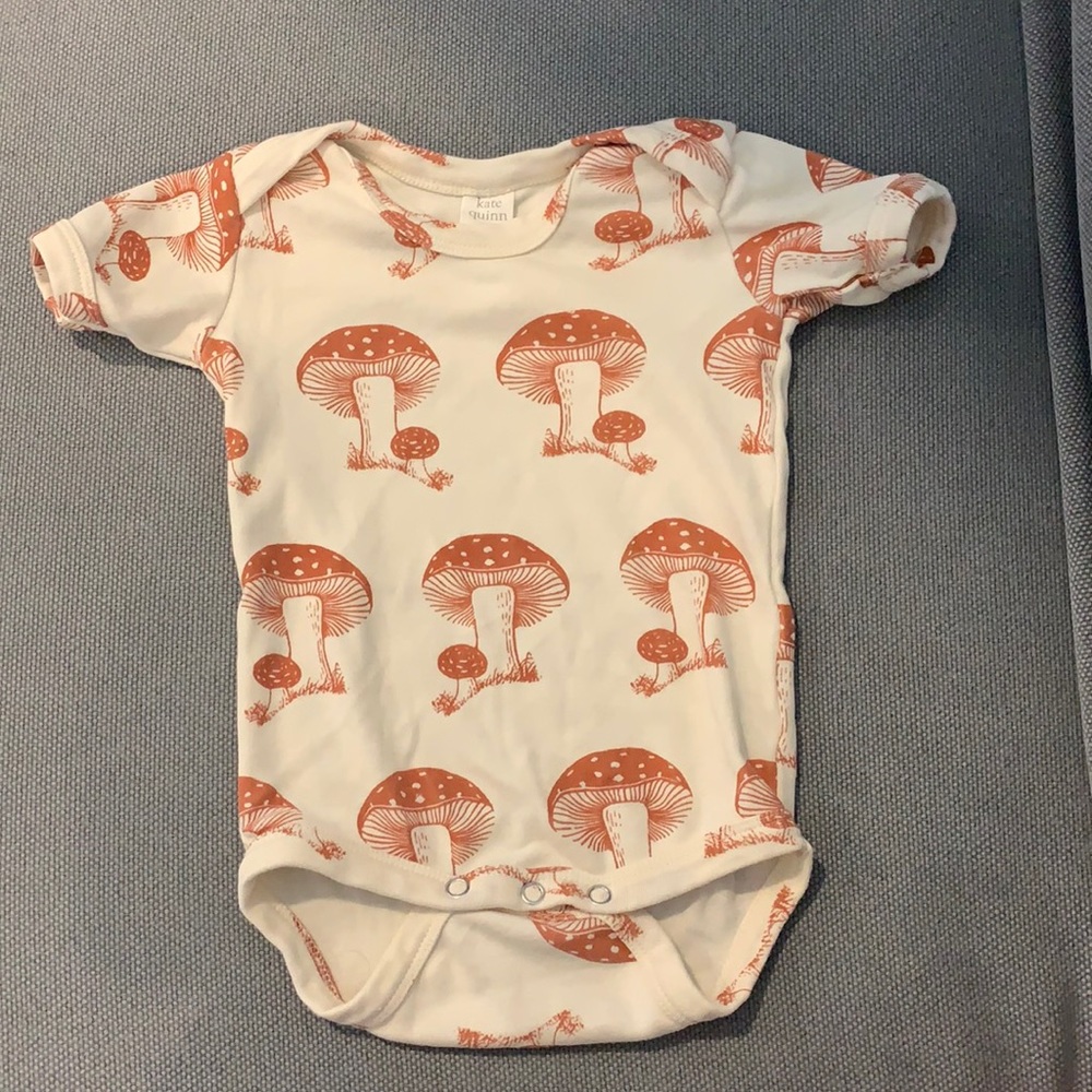 Kate quinn mushroom onesie size 6-12 months